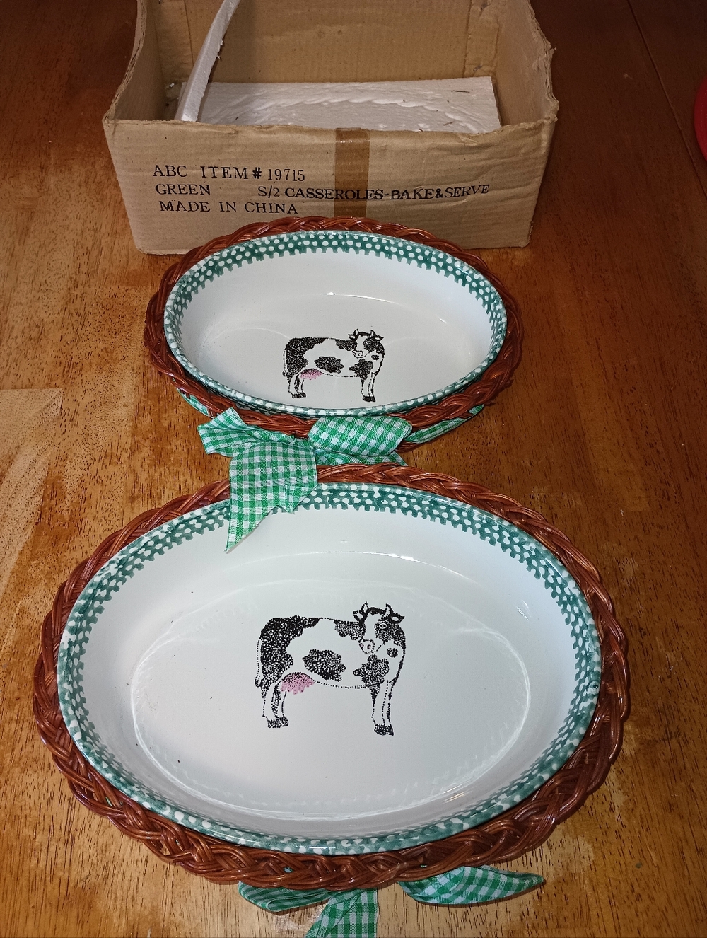 Vintage Teamson 1995 Cow Casserole Dishes In Baskets. Still In Box. Unused